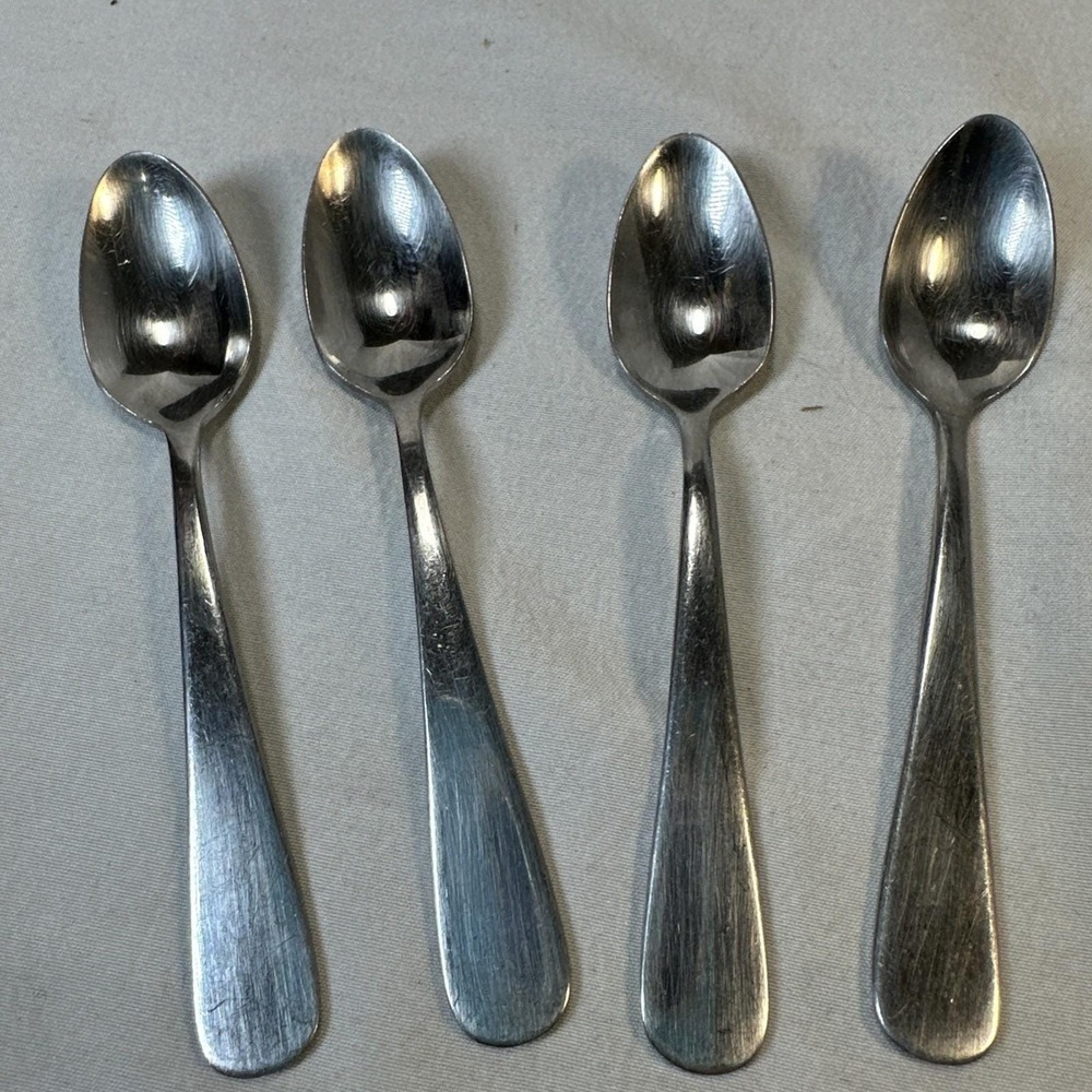 World Tableware Lot of 4Stainless Steel 243 Demitasse/Espresso 4 1/2" Spoons